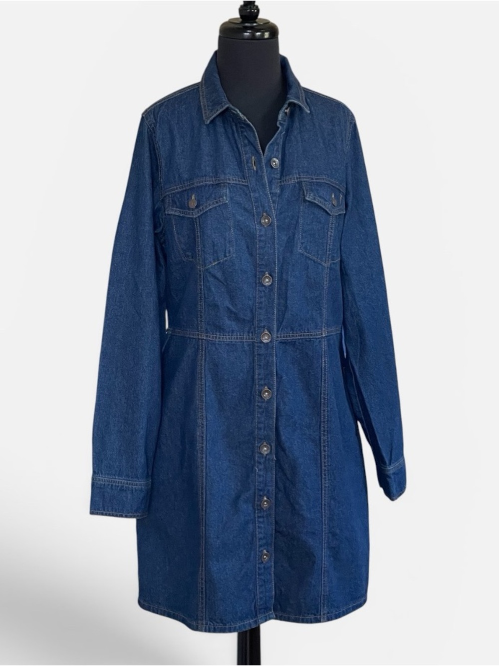 Frye Classic Denim Jean Shirt Dress Sz M  
Dark Blue Pockets Button Down Front